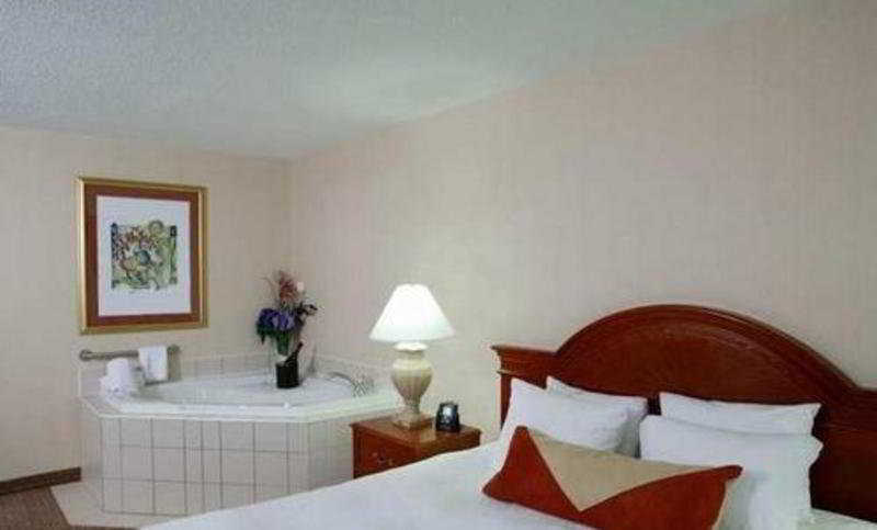 Hilton Garden Toronto-oakville Hotel 3*